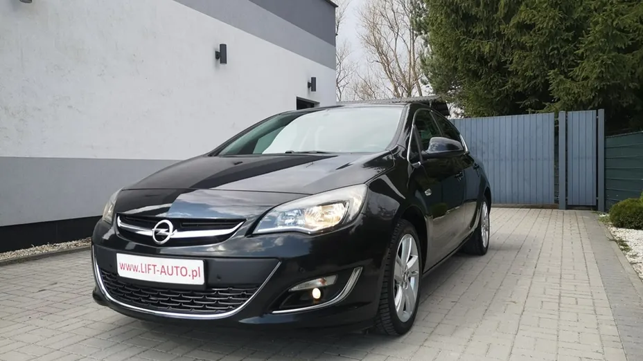 OPEL Astra -