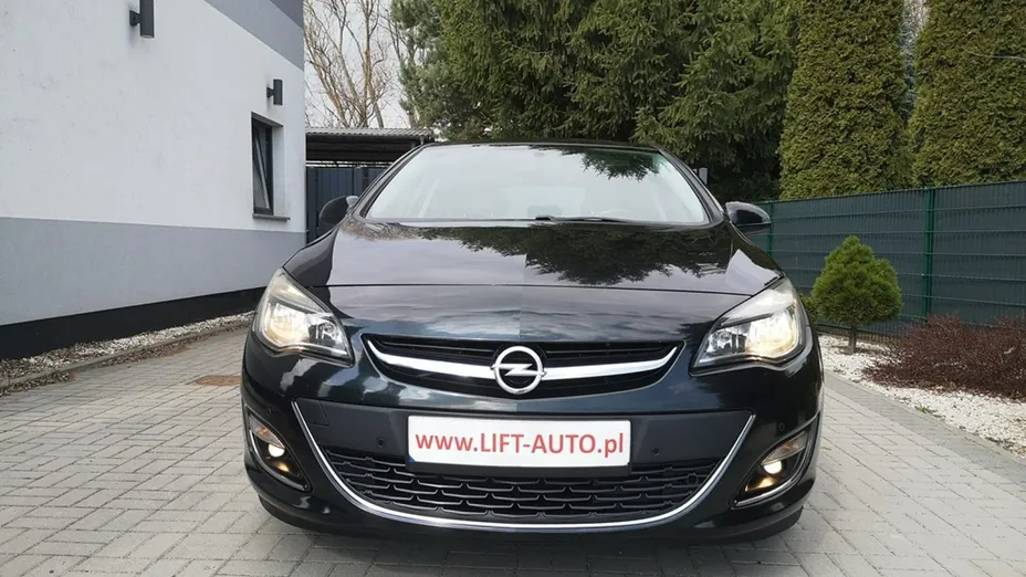 OPEL Astra -