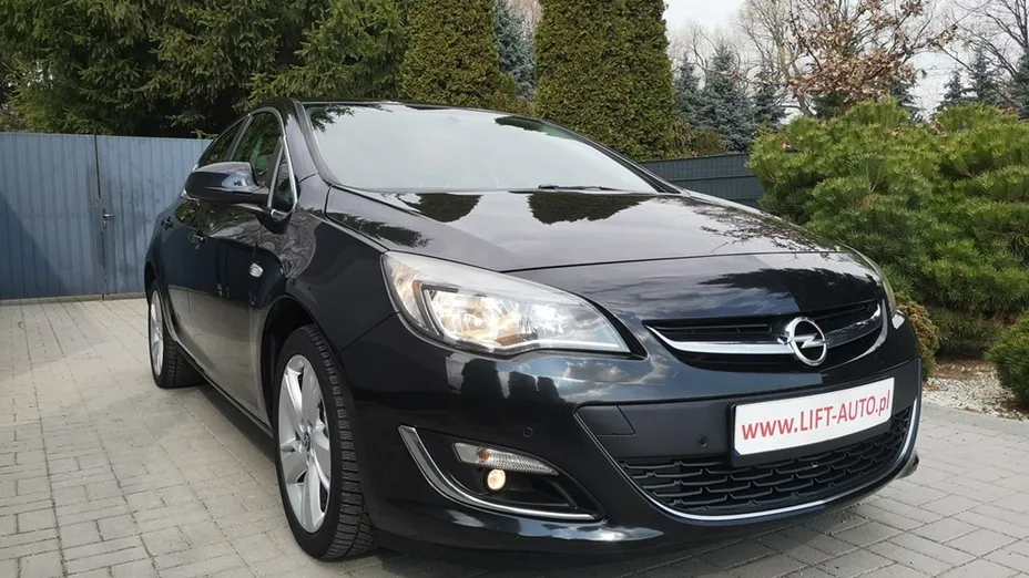 OPEL Astra -