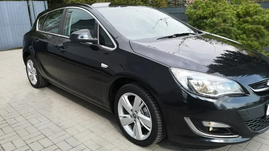 OPEL Astra -
