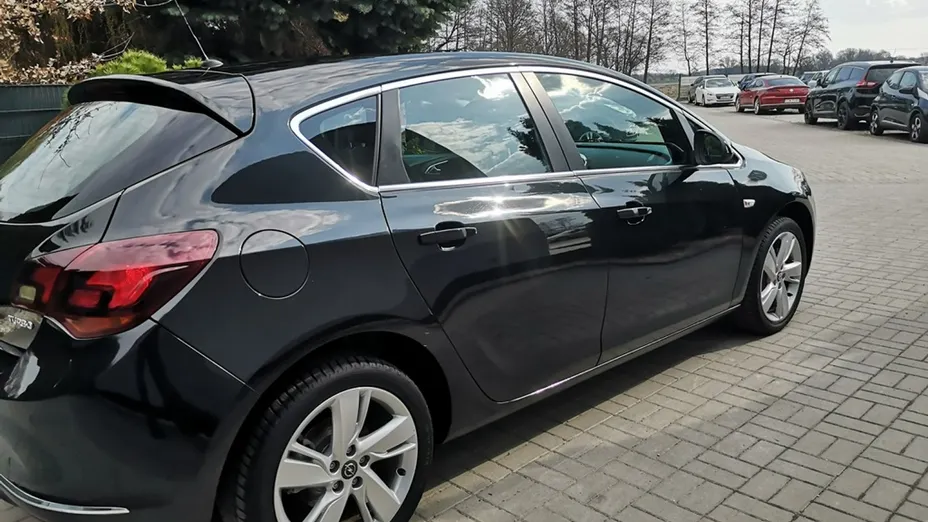 OPEL Astra -