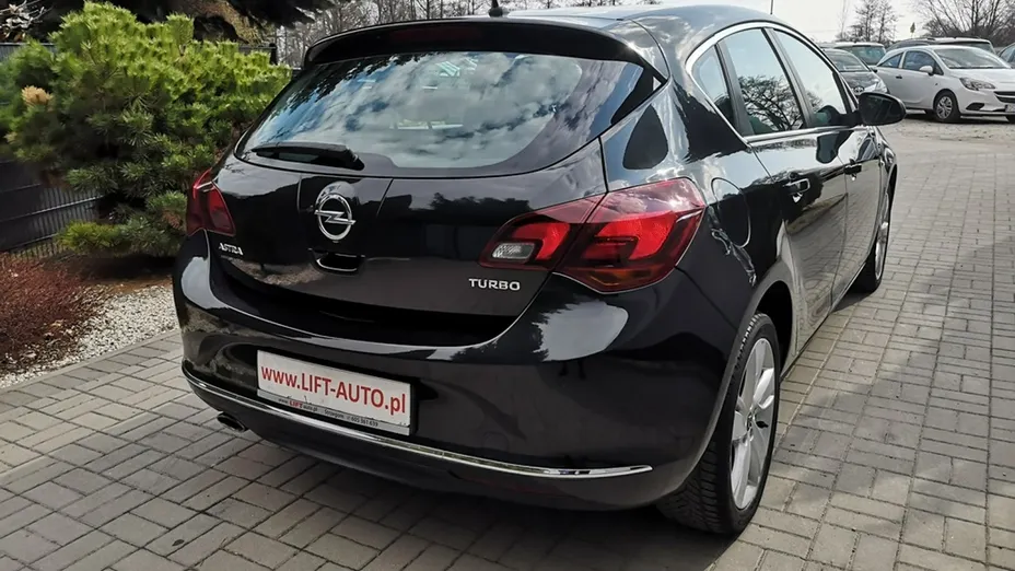OPEL Astra -