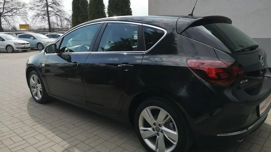OPEL Astra -