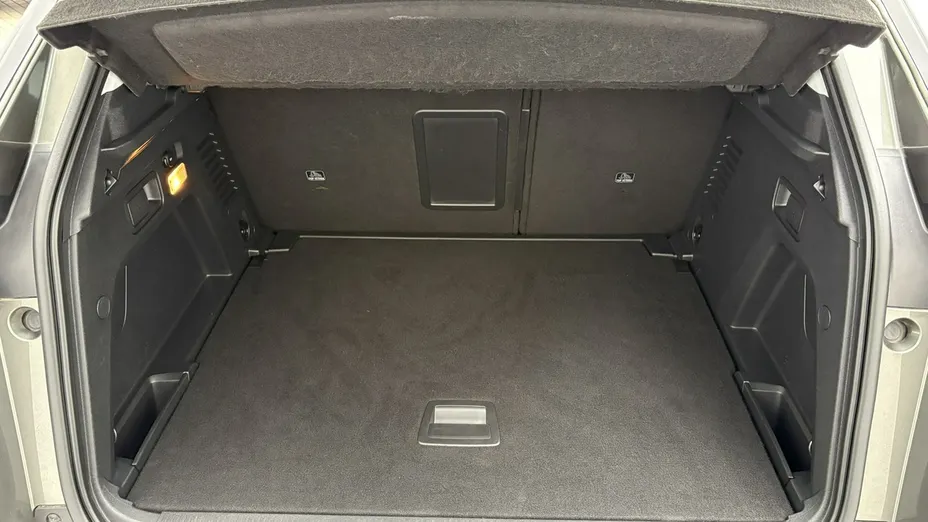 PEUGEOT 3008 -