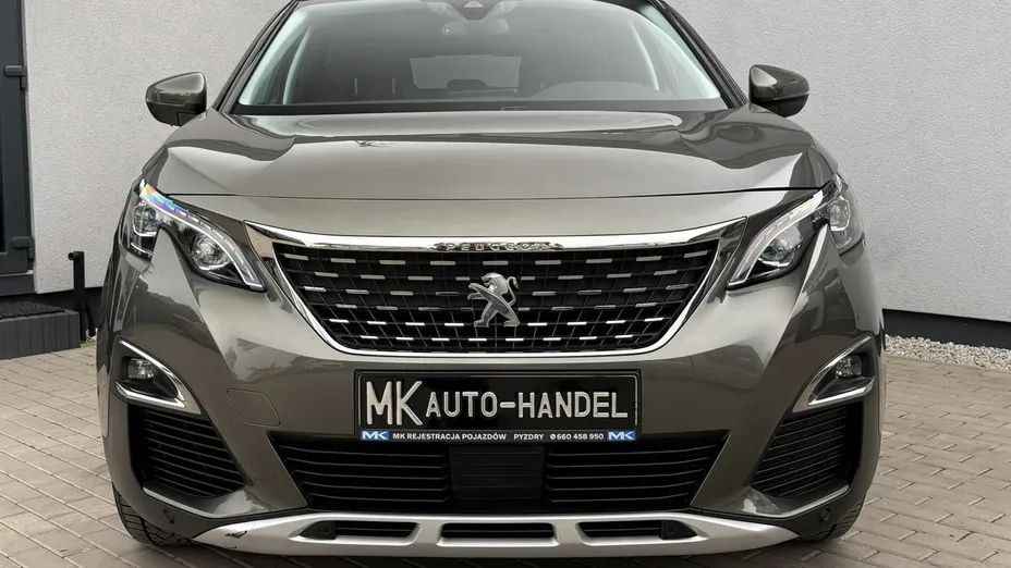 PEUGEOT 3008 -