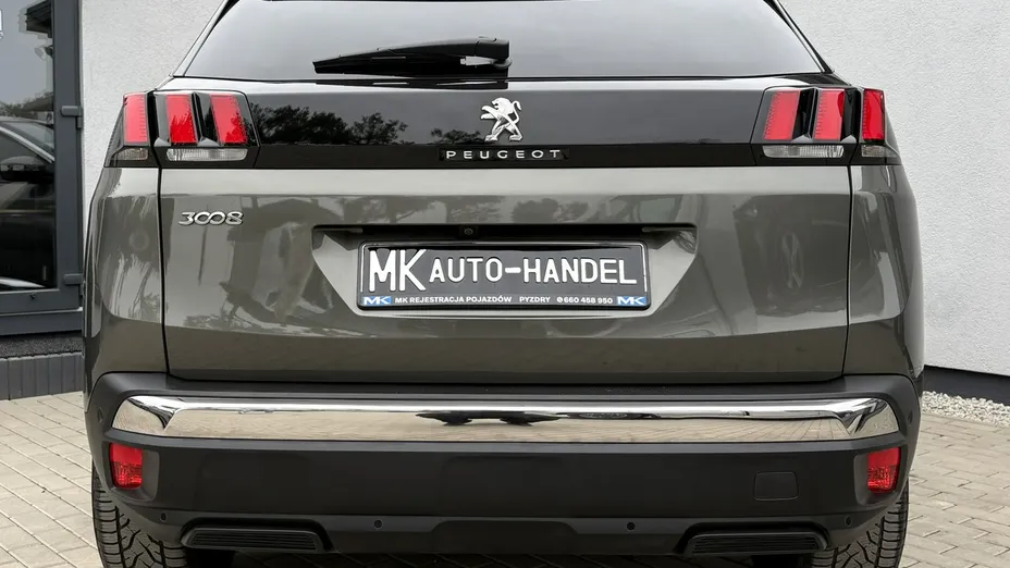 PEUGEOT 3008 -