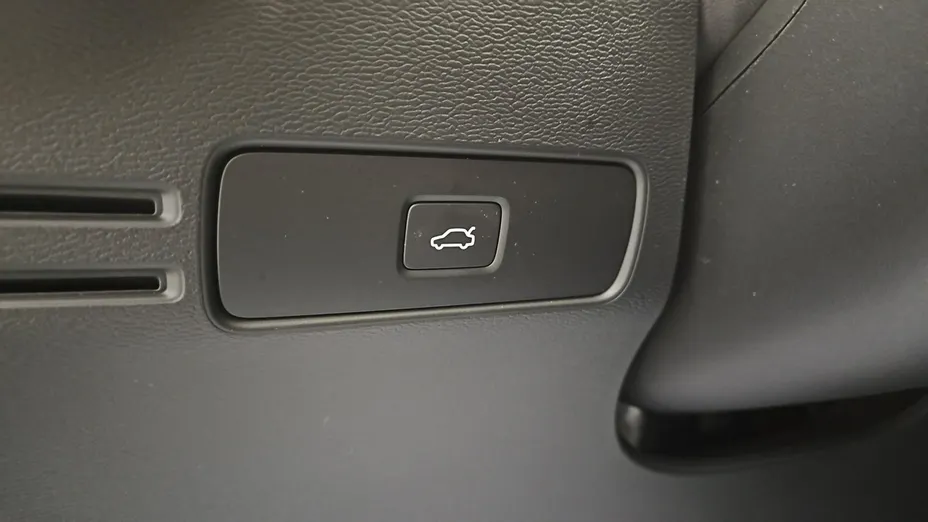 VOLVO XC40 -