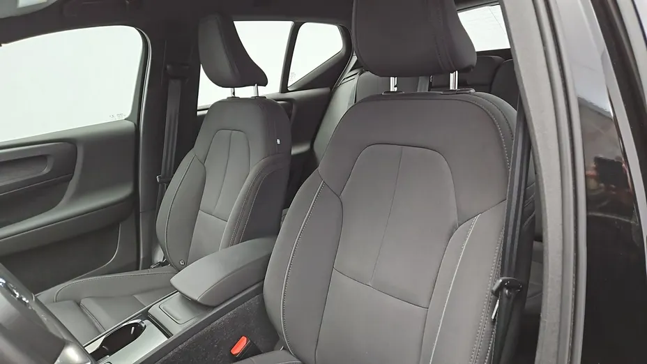 VOLVO XC40 -