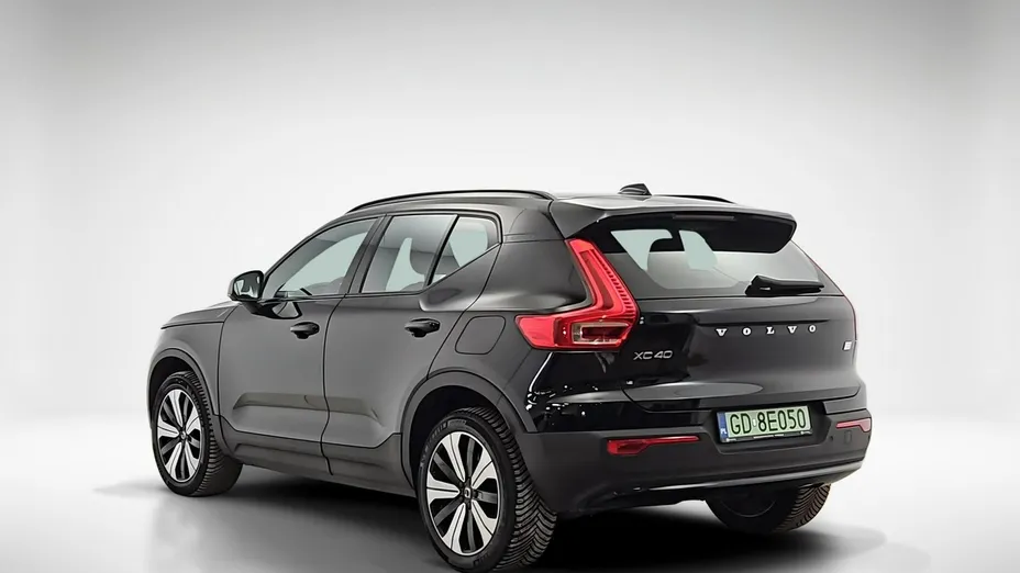 VOLVO XC40 -