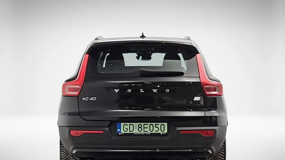 VOLVO XC40 -