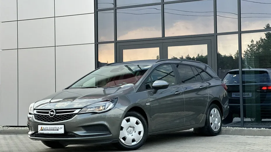 OPEL Astra -