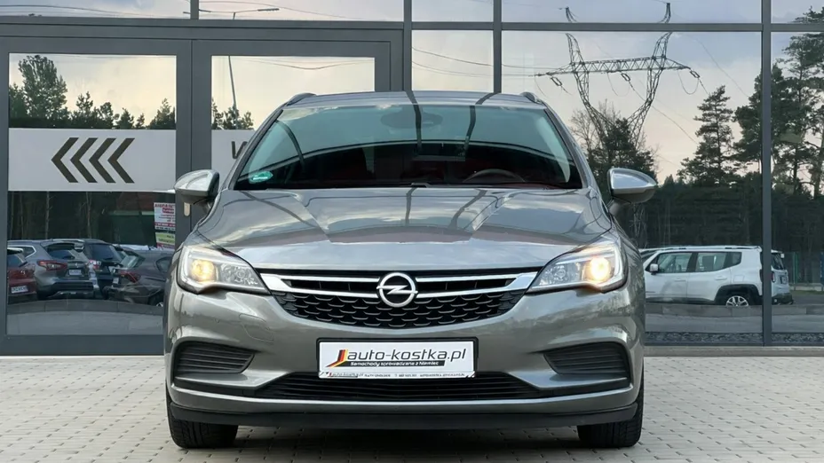 OPEL Astra -