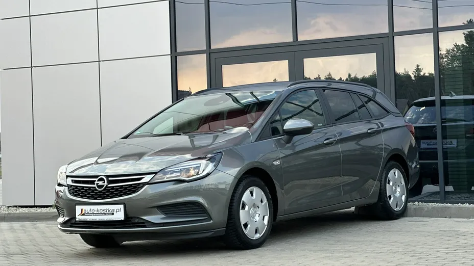 OPEL Astra -