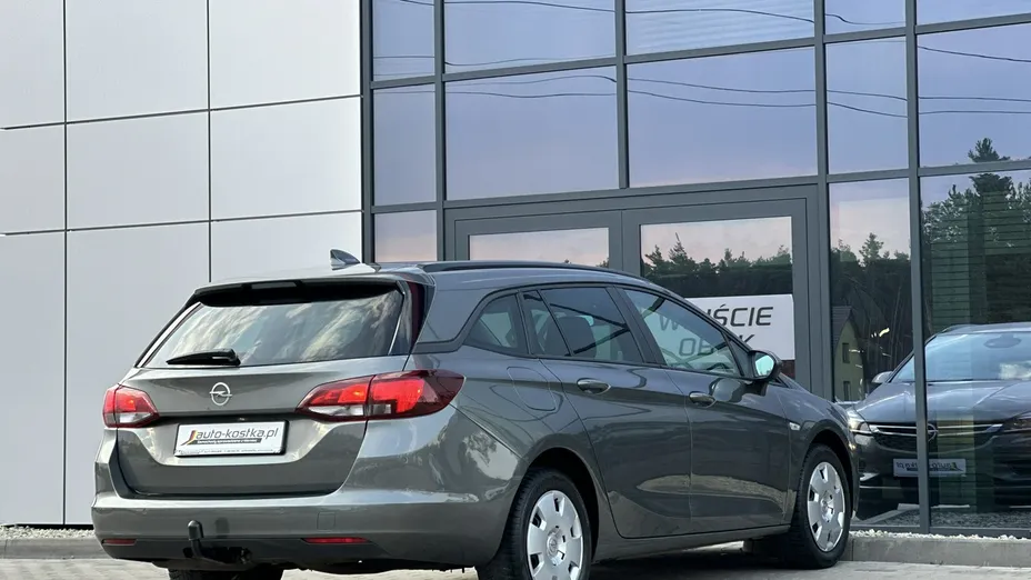 OPEL Astra -