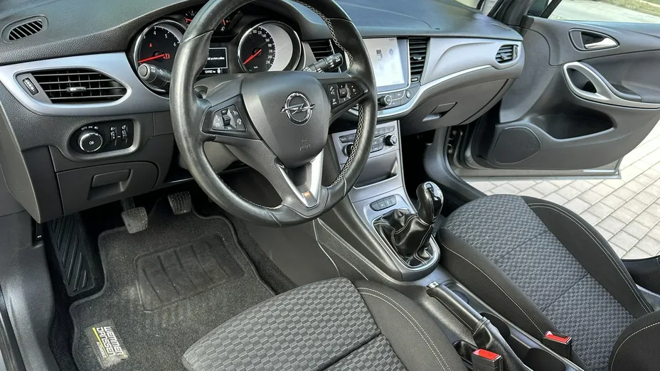 OPEL Astra -