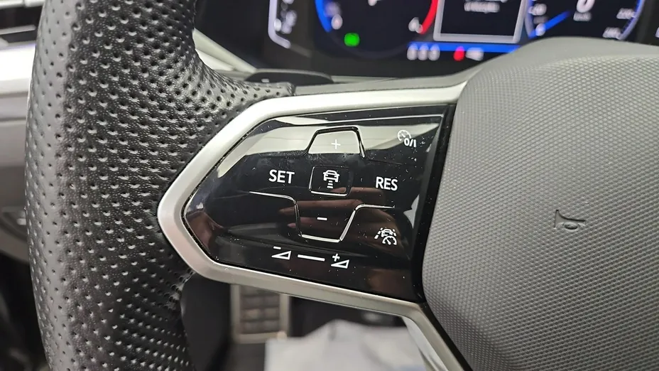 VOLKSWAGEN Arteon -