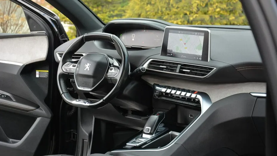 PEUGEOT 3008 -