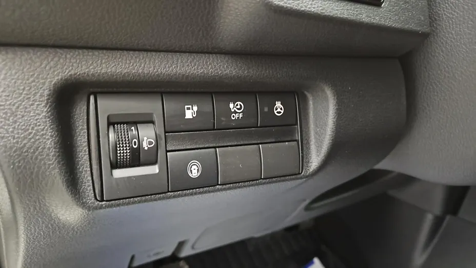 NISSAN Leaf -