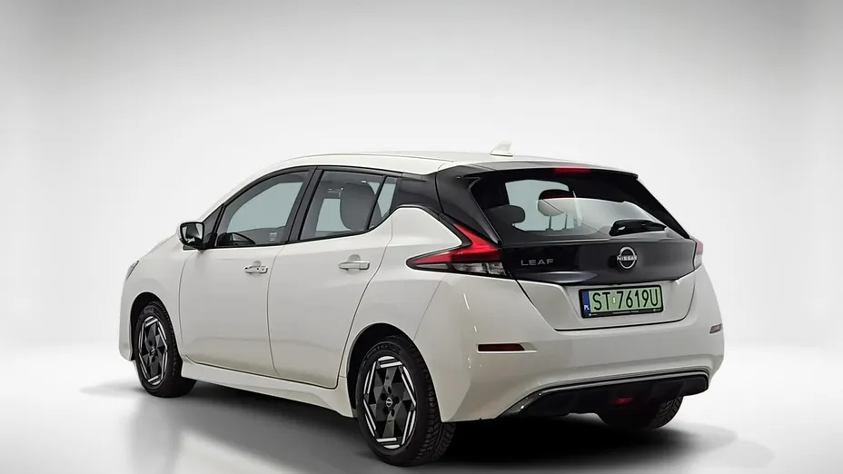 NISSAN Leaf -