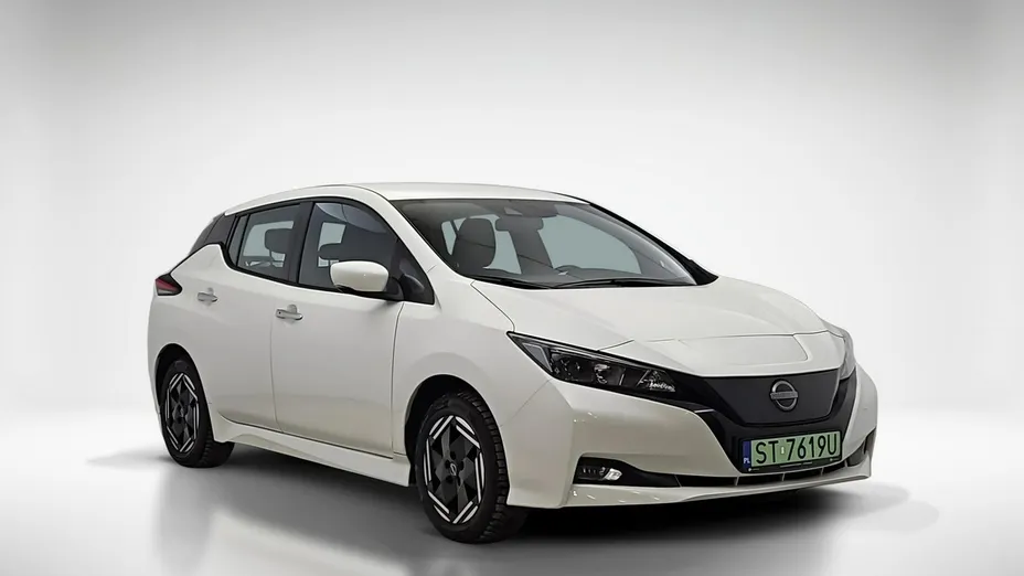 NISSAN Leaf -