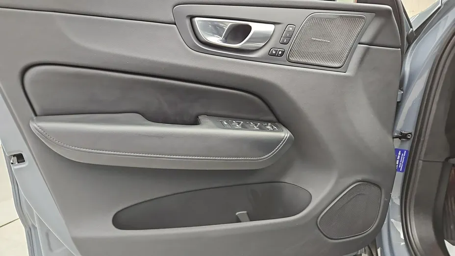 VOLVO XC60 -