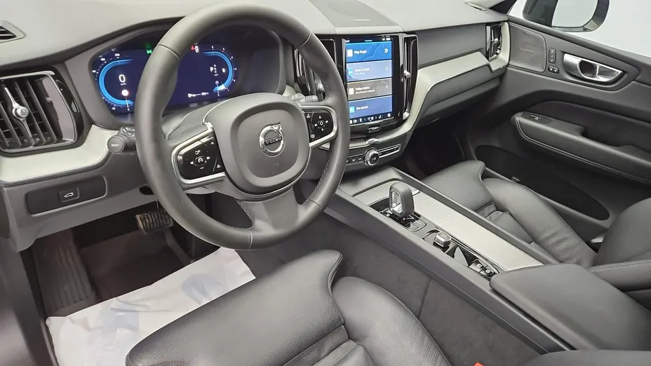 VOLVO XC60 -