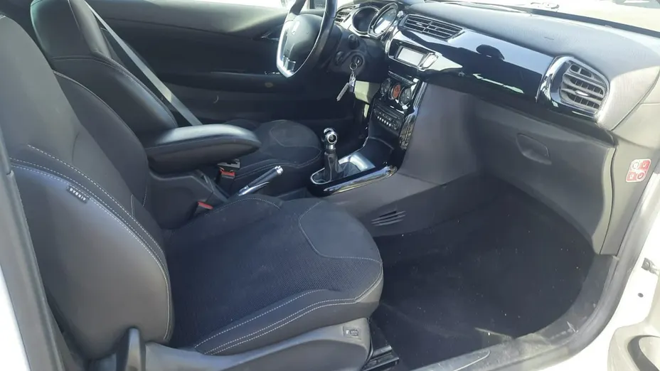CITROEN DS3 -