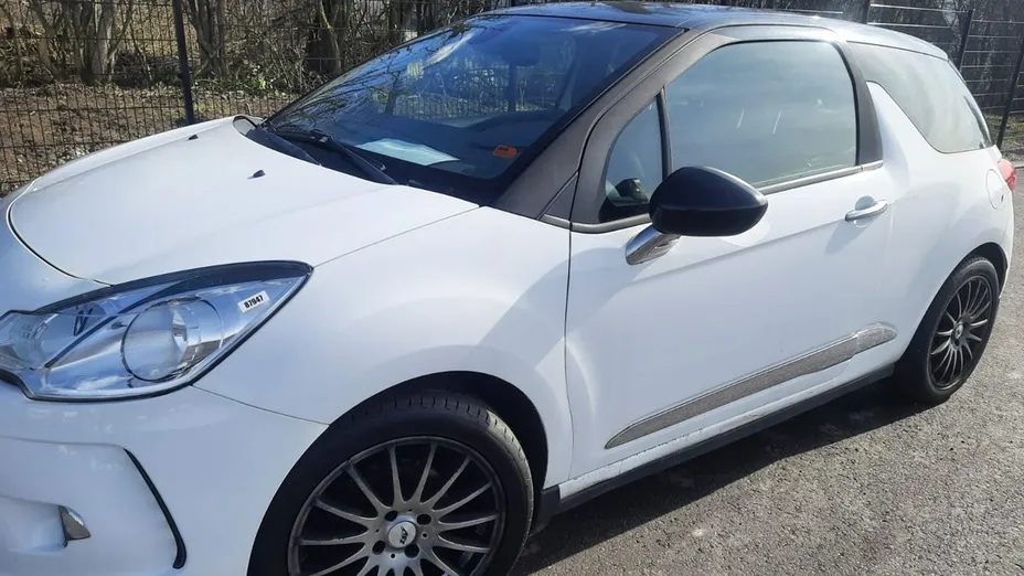 CITROEN DS3 -