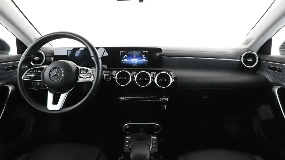 MERCEDES-BENZ CLA -