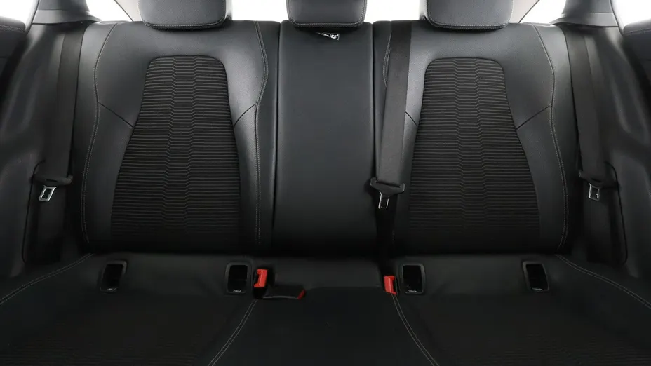 MERCEDES-BENZ CLA -