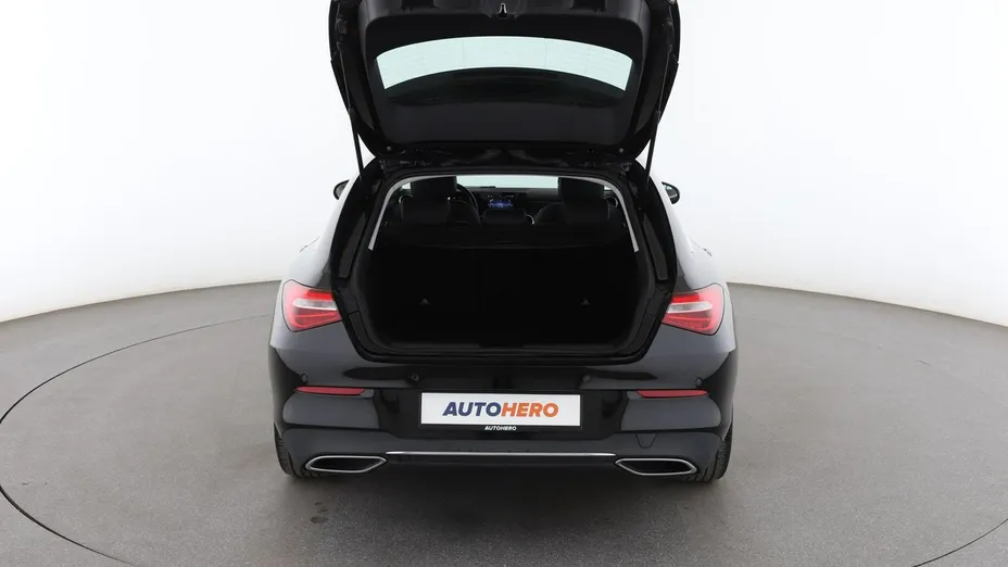 MERCEDES-BENZ CLA -