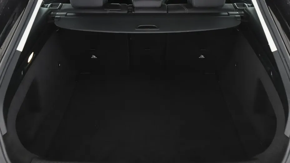 MERCEDES-BENZ CLA -