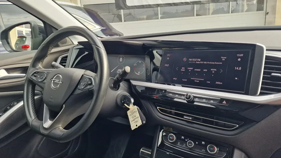 OPEL Grandland X -