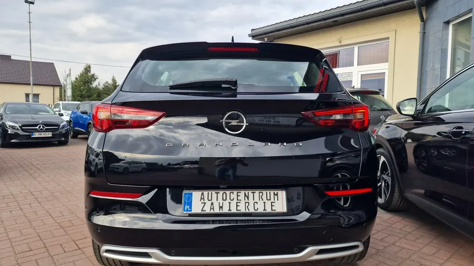 OPEL Grandland X -