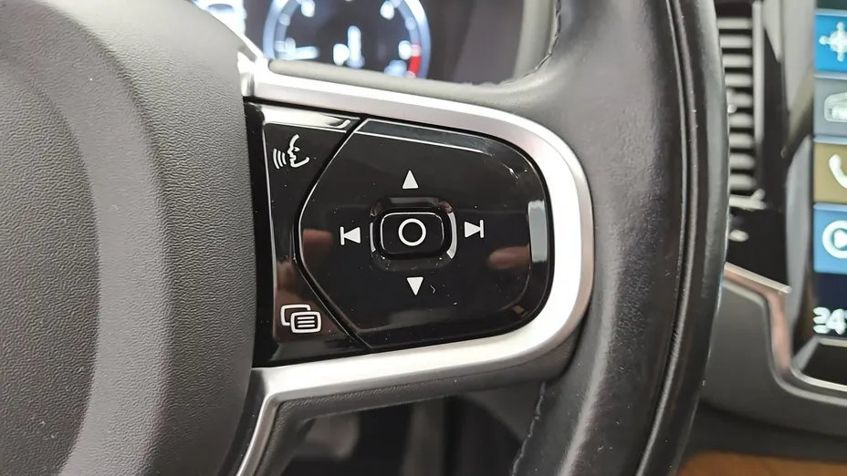 VOLVO XC90 -