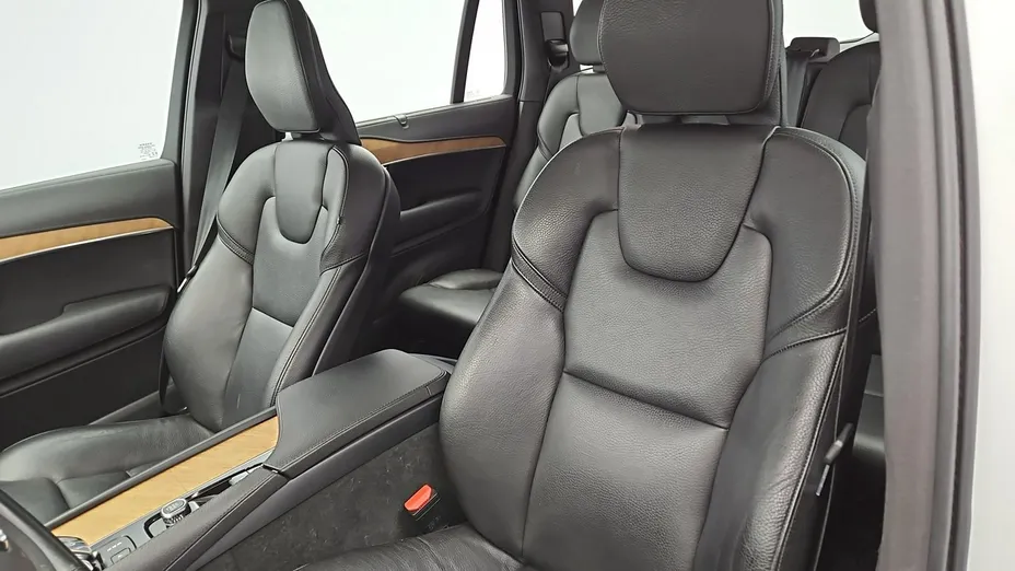 VOLVO XC90 -