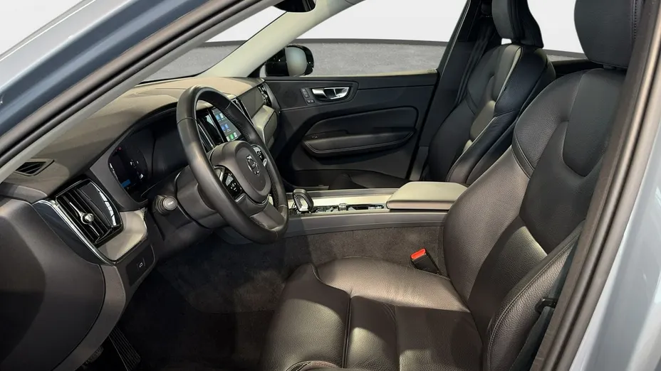 VOLVO XC60 XC60 B4 D Plus Dark aut