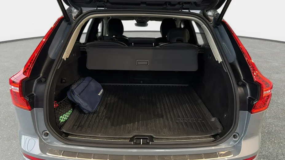 VOLVO XC60 XC60 B4 D Plus Dark aut