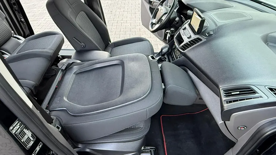 FORD Tourneo Connect -