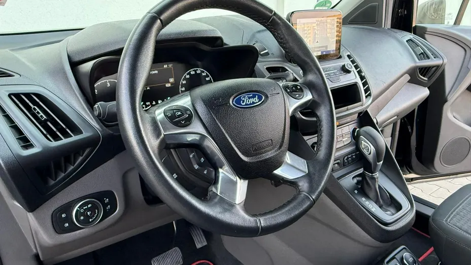 FORD Tourneo Connect -