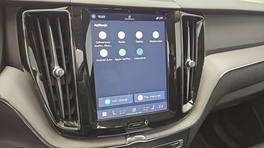 VOLVO XC60 -
