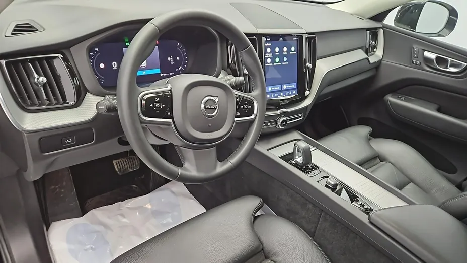 VOLVO XC60 -