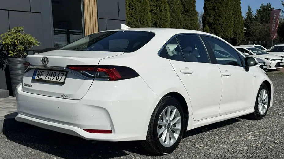 TOYOTA Corolla -