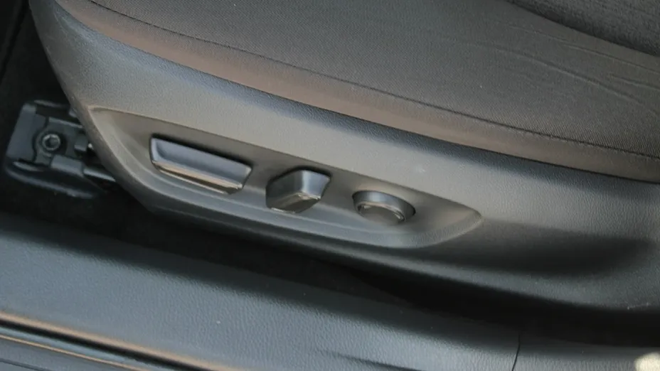 TOYOTA Camry -
