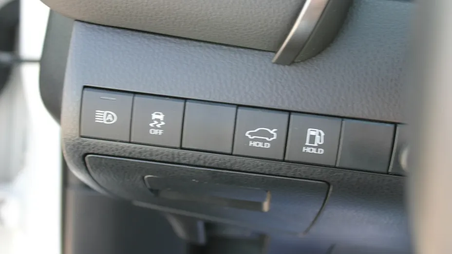 TOYOTA Camry -