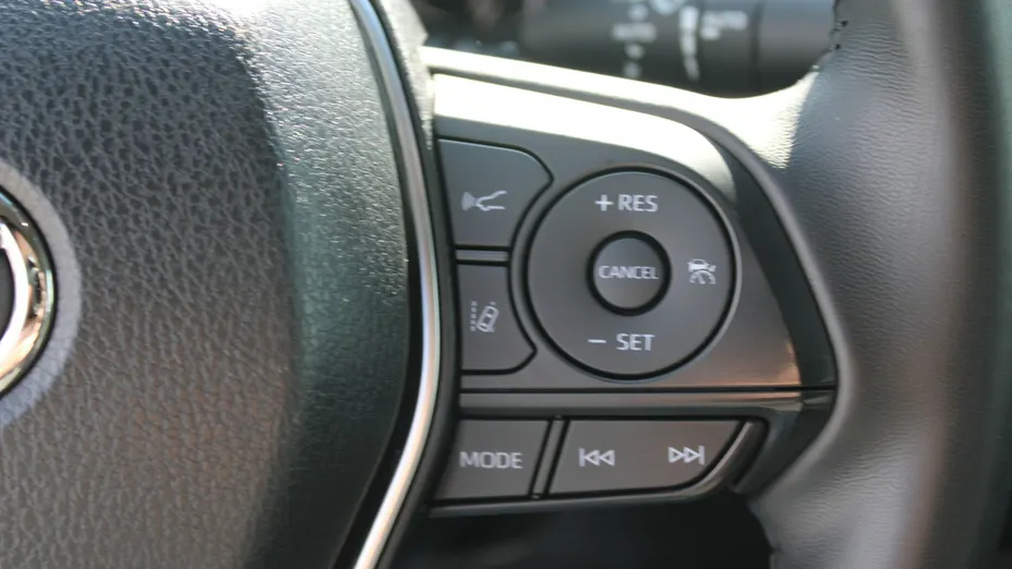 TOYOTA Camry -