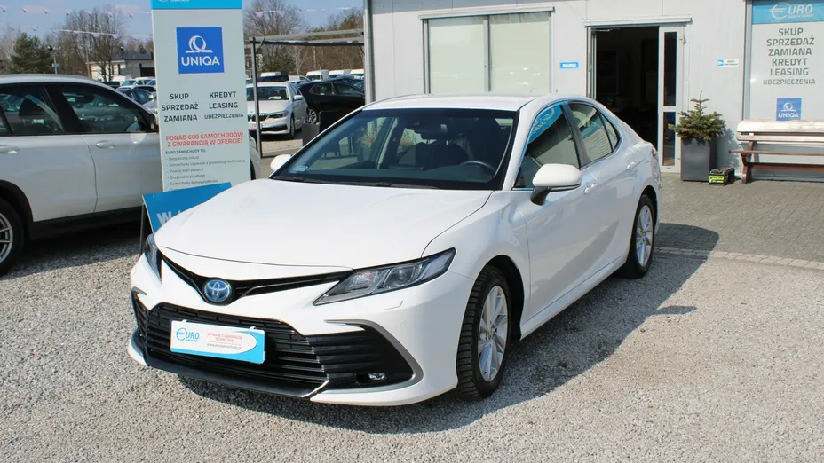 TOYOTA Camry -