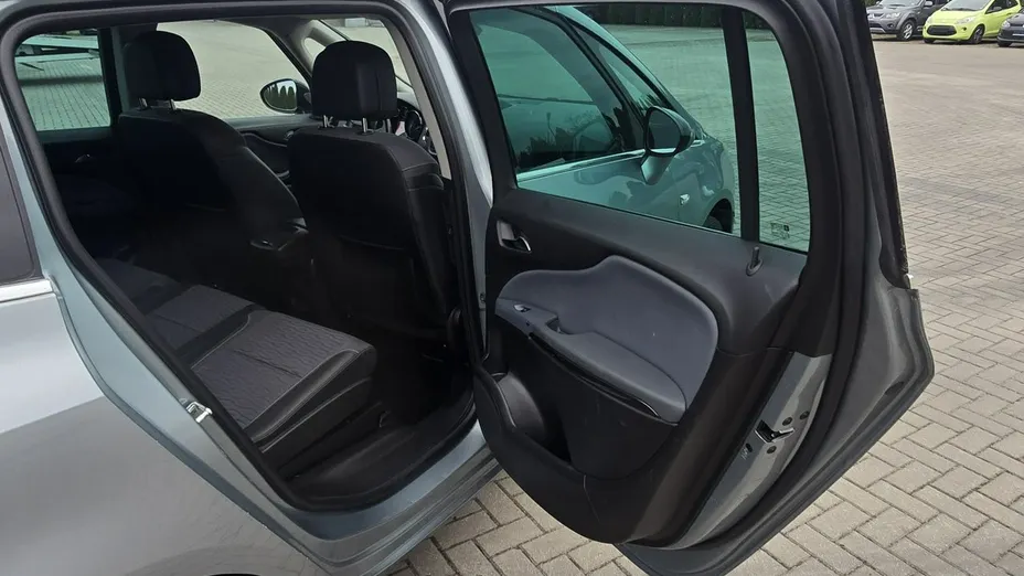 OPEL Zafira -
