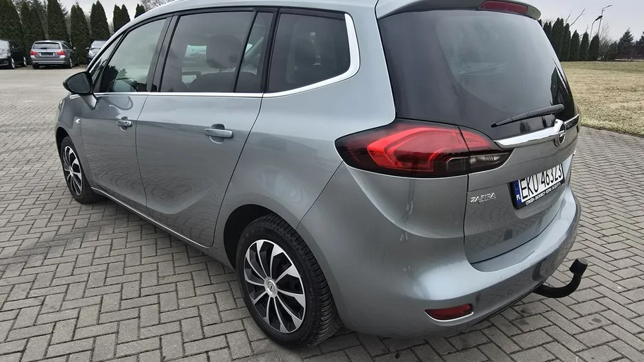 OPEL Zafira -