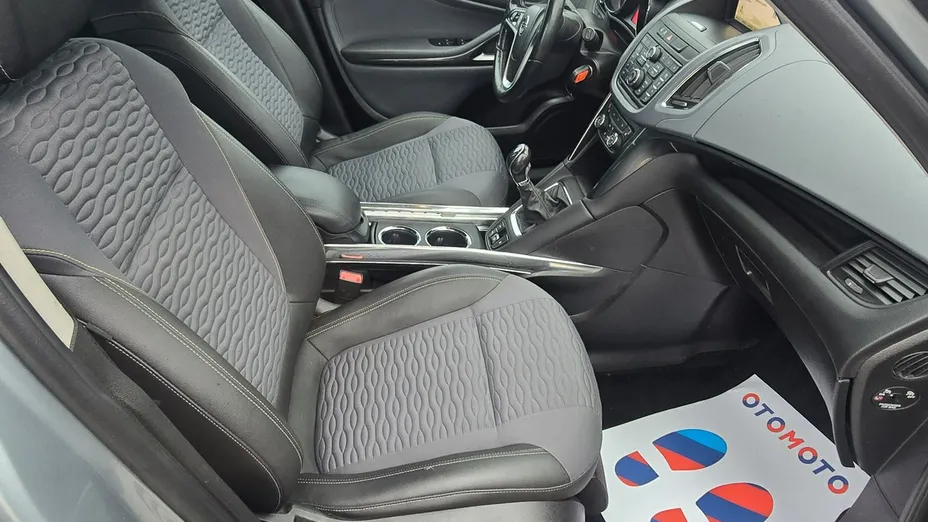 OPEL Zafira -